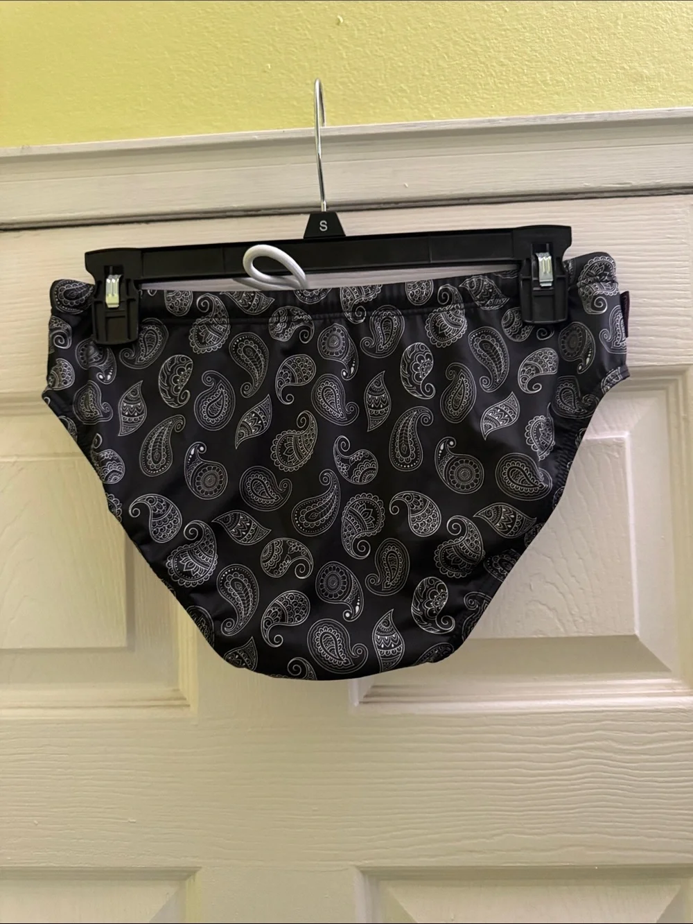 MEN’s JJ Malibu Black Paisley Swim Briefs with Drawstring size MEDIUM (29-32)